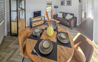 2 Bedroom Lovely Home In Oude Pekela - 7