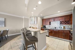 3BR Harborfront Condo - Pool Hot Tub Bay Shuttle - 1