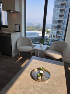 2BR Lakefront Pool · Beach · Golf Sim - 6