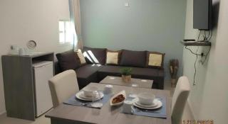 Sovereign Hotel - Marriage Certificate Required - 8