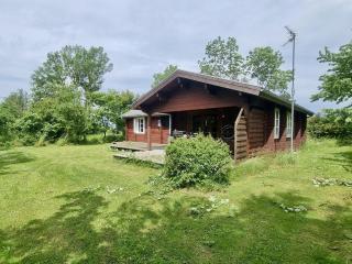 Ferienhaus-auf-Naturgrundstueck-mit-Ofen-Tischfussball-und-zwei-Terrassen - 9