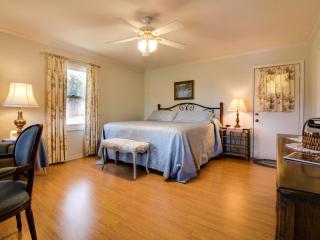Grape Expectations - Fredericksburg - 1