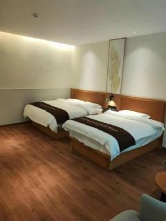 Green Tree Inn Nanchang Zhongshan Road Bayiguan - 1