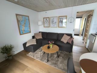 Cosy Small Holiday Apartment For 4 Persons - 0
