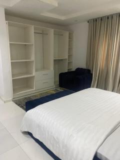 Platinum White Suite - 8