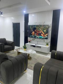 Platinum White Suite - 2