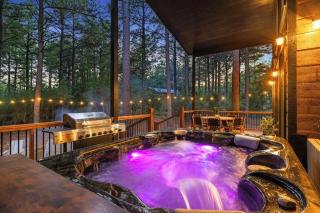 Hot Tub, Fire Pit, Play Set, 2 King BR, Bunk Room - 0
