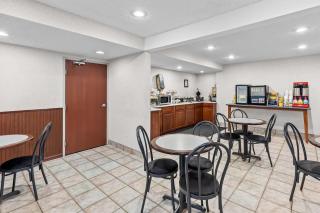 Days Inn by Wyndham Lisbon - 3