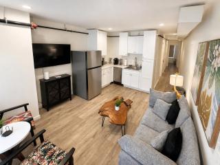 Stylish 2BR Retreat - Concrete & Canopy - 9