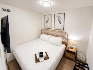 Salt & Serenity - Coastal-Inspired 2-Bedroom - 8