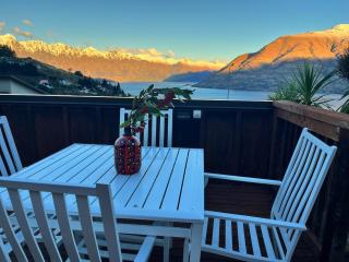 A bed in paradise - views for 4 - 8