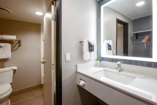 Country Inn & Suites by Radisson, Phoenix Airport, AZ - 6