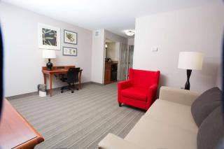 Country Inn & Suites by Radisson, Grand Forks, ND - 3