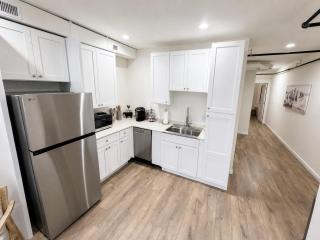 Hearth & Harvest - Cozy Farmhouse-Inspired 2BDR - 5