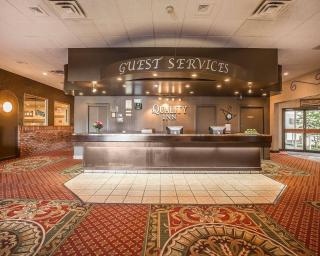 Quality Inn & Conference Centre Red Deer - 50th Avenue - 8