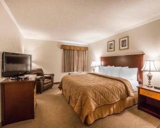Quality Inn & Conference Centre Red Deer - 50th Avenue - 5