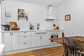 Fairview Rise | Luxury Private Farm Escape for 2 - 7