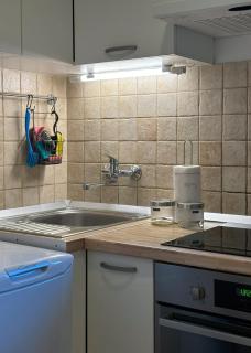 Quiet Apartment Maksimir - Self Check-in - Parking - 6