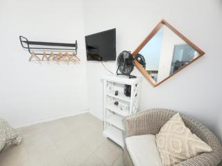 Alquiler de Habitación privada con las areas de sala, cocina y baño que se comparten cerca al Mar! - Alcalá - 5