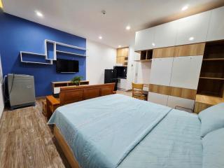 Monarchy Da Nang Apartment Han Riverfront, Euro Villa View, Next to Starbucks 402 - 1