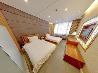 Starway Hotel Hongqiao Junction Center Branch - 9