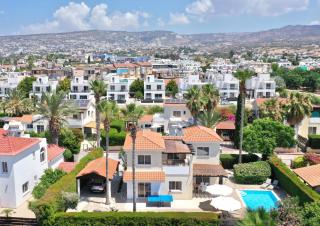 Villa Isabella - 3-Bedroom - Sleeps 8 - 6 Beds - Private Pool - Coral Bay - 8