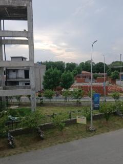 Modern 1BHK Apartment DHA, Netflix, Secure - 8