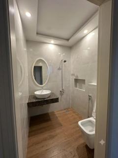 Modern 1BHK Apartment DHA, Netflix, Secure - 7