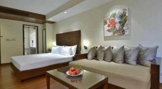 St. James Hotel - 4