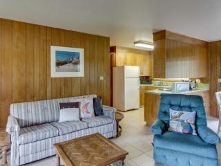8th Hole Getaway Condo MCA #1209 - Manzanita - 4