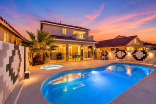 SW Vegas Heated Pool + Jacuzzi! - 9