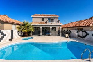 SW Vegas Heated Pool + Jacuzzi! - 3