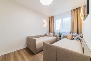 Yellow Apartments - 5