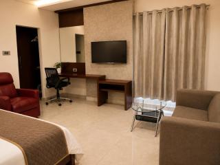 Hotel Element Stay Near DLF Cyber City and AIG Hospital Gachibowli - 3