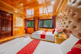 Vietnam Venture - Cat Ba Cruise Center - 1