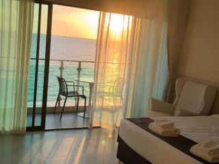 Golden Dragon Beach Resort Pattaya (Bang Lamung) - 4