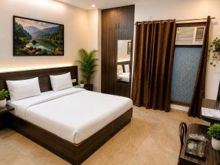 The White Casa - Luxery 1RK Balcony Stay - 9