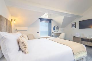 Falcon's Nest Hotel - 3