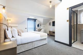 Falcon's Nest Hotel - 2