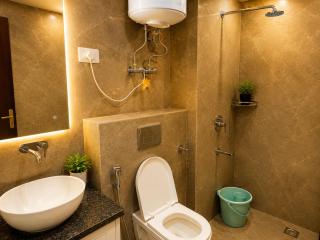 The White Casa - Luxery 1RK Balcony Stay - 5
