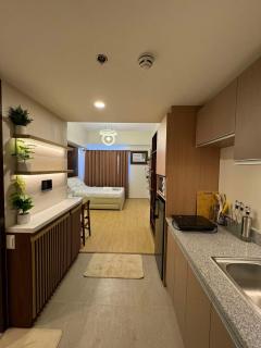 Cosy Modern Studio unit near Lahug IT Park Cebu for 2 to 4 pax - 1