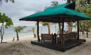 Treasure Island Beach Bungalows - Solangon - 6