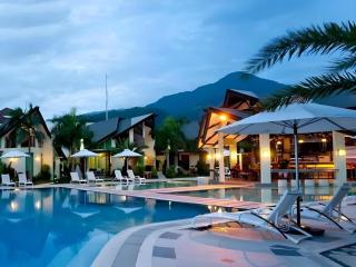 Acuatico Beach Resort & Hotel - 3