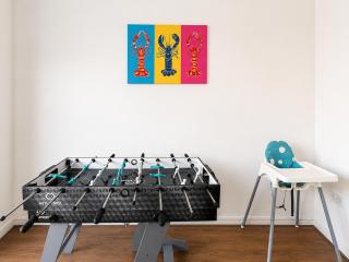 Modern 3Bed Home, Sleeps 8, Parking x2, Games, M25 - 8