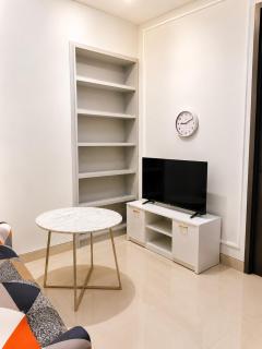 Apartment with Living Room and Pool View - 3