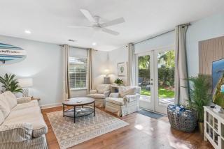 Sunny Dayz - Unit B, 1124 Park - 2