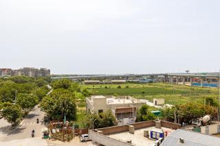 Elite Stay Near Yashobhoomi Dwarka - 1