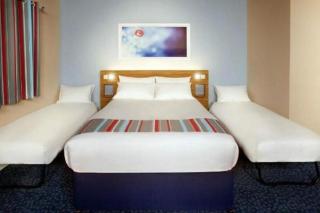 Travelodge Camberley Central - 7