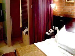 Victory Hotel - 1