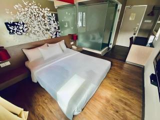 Grand Jade CIQ Hotel - 9